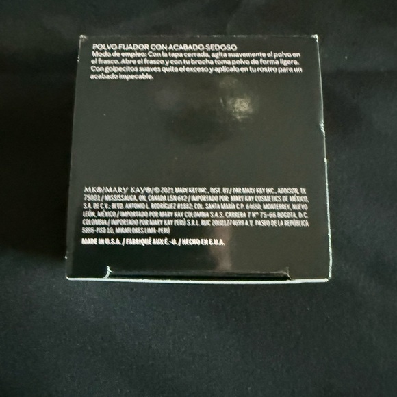 Mary Kay Silky Setting Powder Deep Beige New in Box - Picture 4 of 5